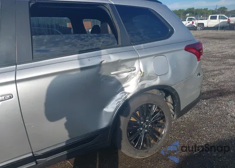 2020 Mitsubishi Outlander Le 2.4 S-Awc z USA, uszkodzony, nr VIN JA4AZ3A36LZ032045